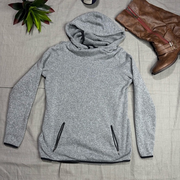 Old Navy Heather Gray Maternity Sweatshirt - Picture 1 of 9